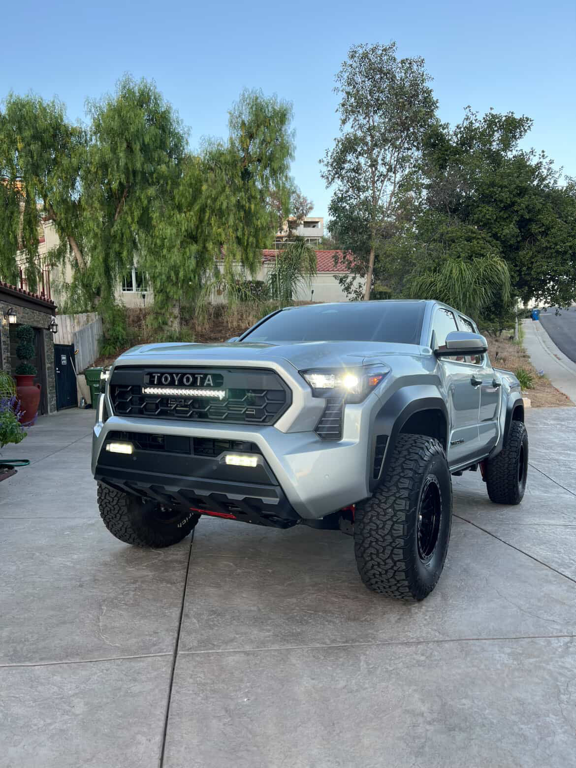 2024-2025 Tacoma TRD Pro Style Grill light bar